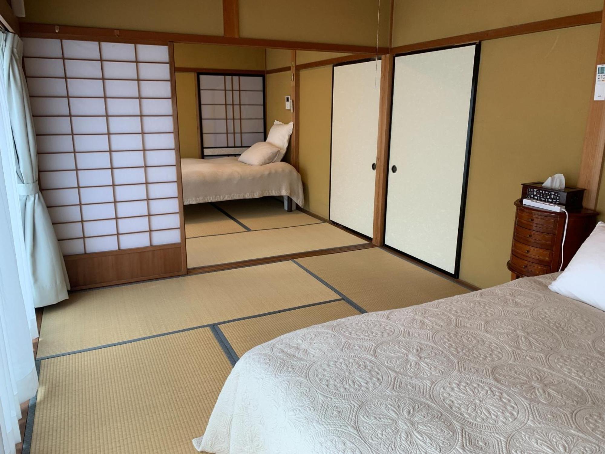 Kura Kawamukai / Vacation 35227